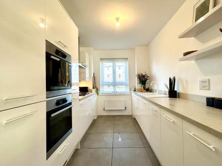 4 bedroom house to rent - Barrington Way, Leeds, LS15 - Property View 3