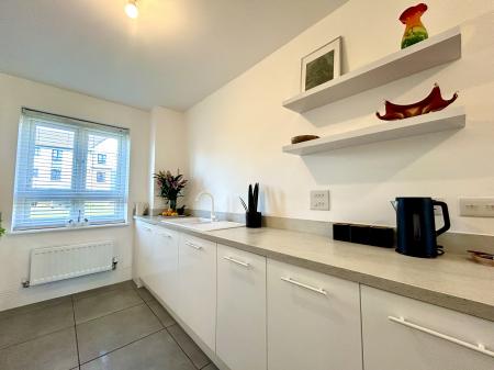 4 bedroom house to rent - Barrington Way, Leeds, LS15 - Property View 2