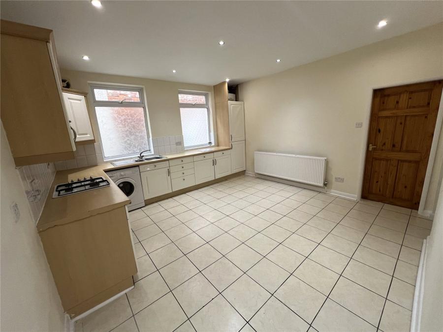 3 bedroom house to rent - Station Lane, Featherstone, Pontefract, WF7 - Property View 3
