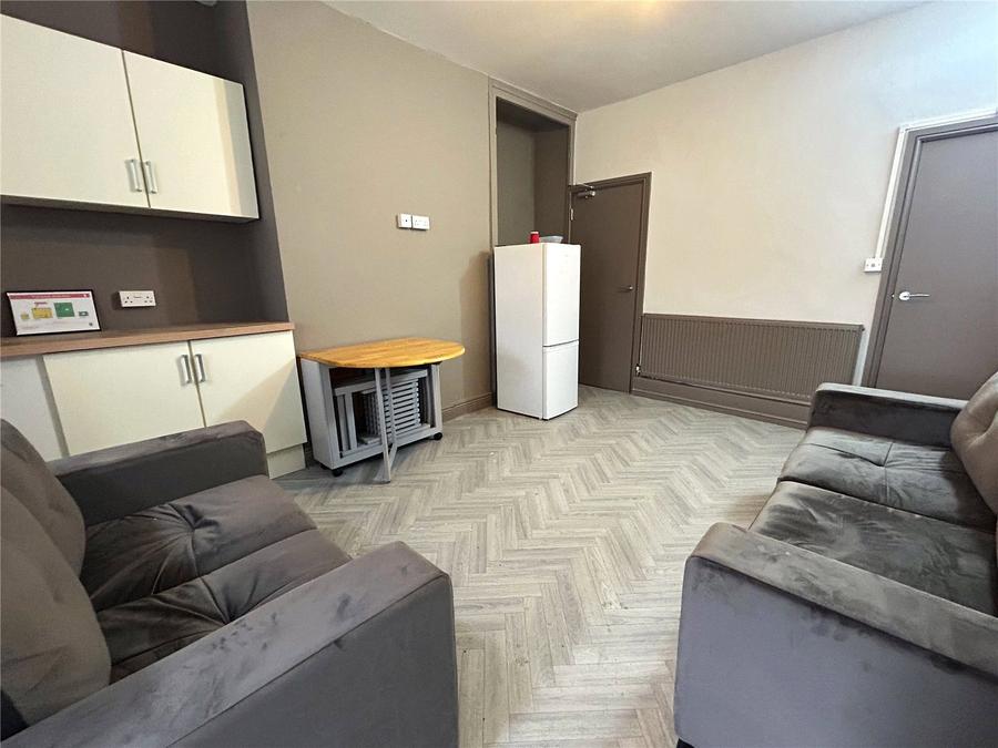 1 bedroom property to rent - 17 Cemetery Road, Normanton, WF6 - Property View 2
