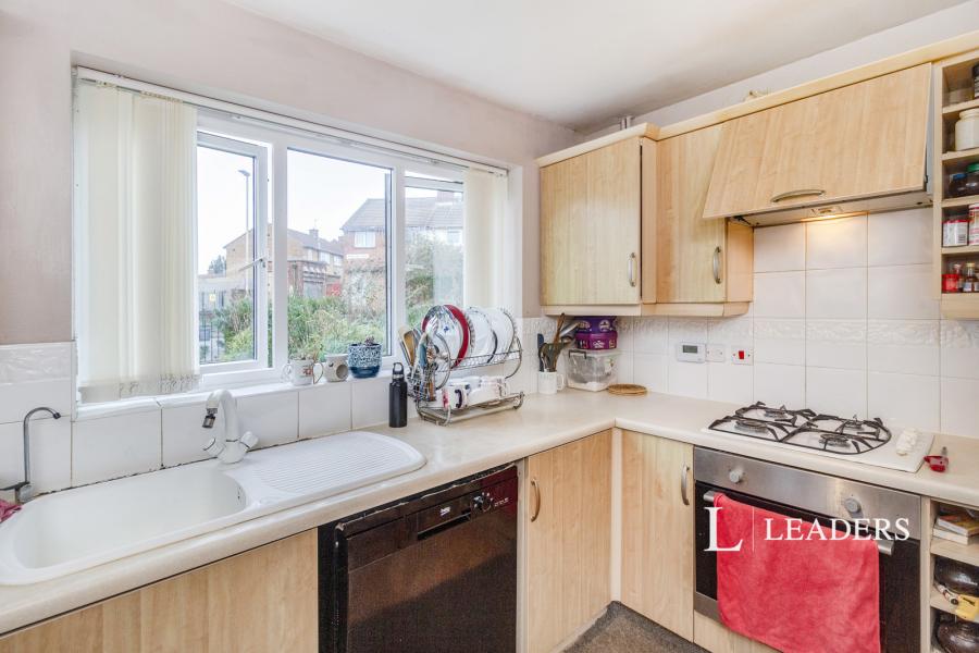property to rent - Ambleside Way, Leicester, Leicestershire, LE2 - Property View 3