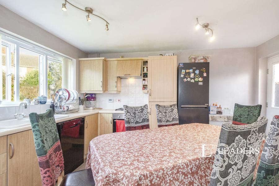 property to rent - Ambleside Way, Leicester, Leicestershire, LE2 - Property View 2