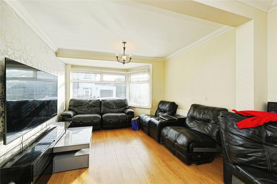 3 bedroom semi detached to rent - Cranford Road, Dartford, Kent, DA1 - Property View 2