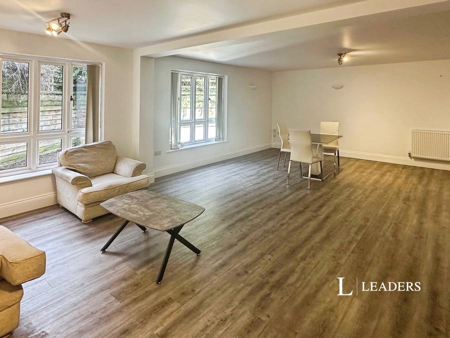 3 bedroom apartment to rent - Harrington Drive, Nottingham, Nottinghamshire, NG7 - Property View 2