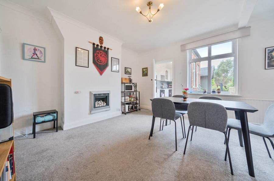 3 bedroom house for sale - Park Road, Loughborough, Leicestershire, LE11 - Property View 3