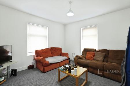 apartment to rent - Glebe Street, Loughborough, Leicestershire, LE11 - Property View 2
