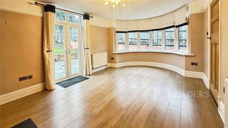 4 bedroom house to rent - Cutenhoe Road, Luton, Bedfordshire, LU1 - Property View 1