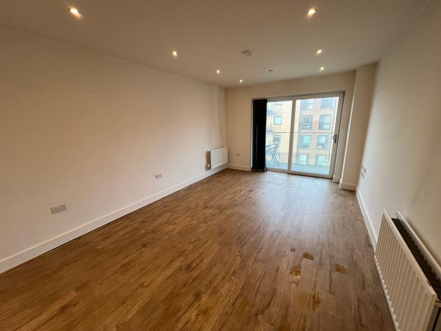 2 bedroom apartment to rent - Stirling Drive, Luton, Bedfordshire, LU2 - Property View 2