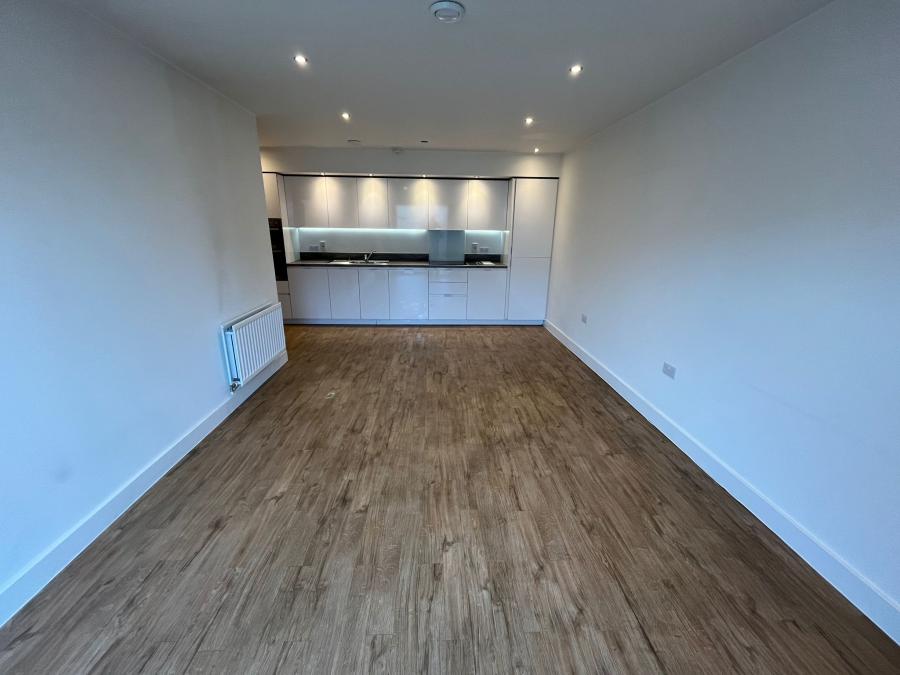 2 bedroom apartment to rent - Stirling Drive, Luton, Bedfordshire, LU2 - Property View 3