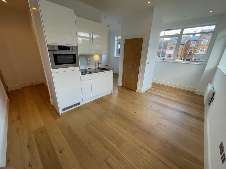 1 bedroom apartment to rent - Flowers Way, Luton, Bedfordshire, LU1 - Property View 2