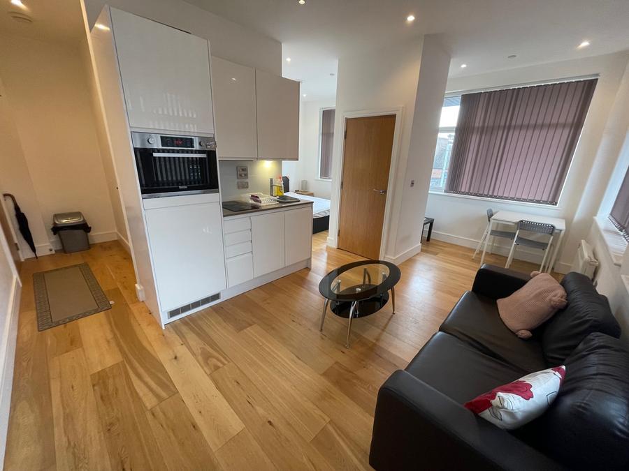 1 bedroom apartment to rent - Flowers Way, Luton, Bedfordshire, LU1 - Property View 2