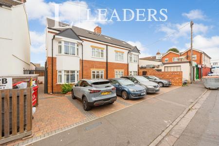 2 bed flat/apartment for rent in Medina Road, Luton, Bedfordshire, LU4