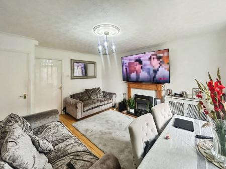 2 bedroom house to rent - Cromer Way, Luton, Bedfordshire, LU2 - Property View 2