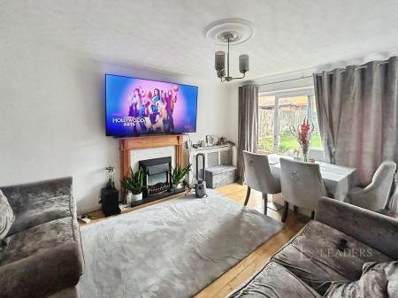 2 bedroom house to rent - Cromer Way, Luton, Bedfordshire, LU2 - Property View 3