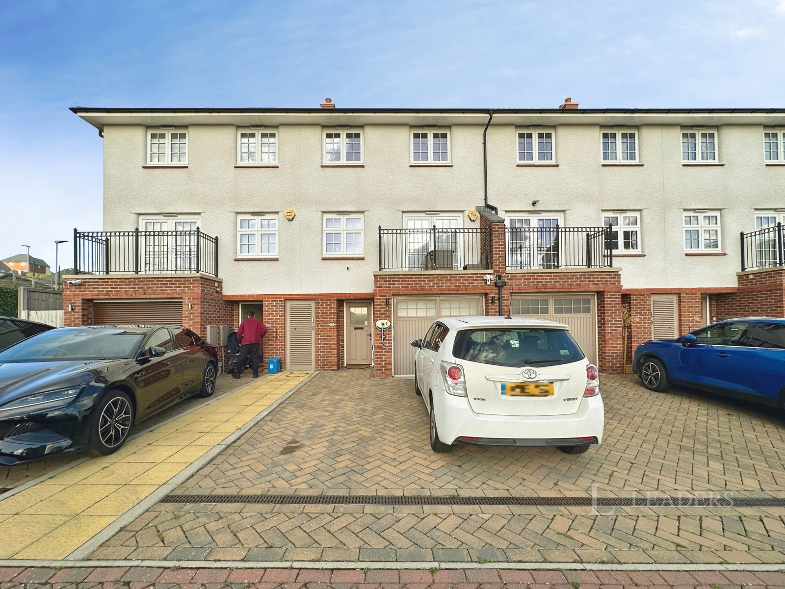 4 bedroom house to rent - Armstrong Road, Luton, Bedfordshire, LU2 - Property View 1