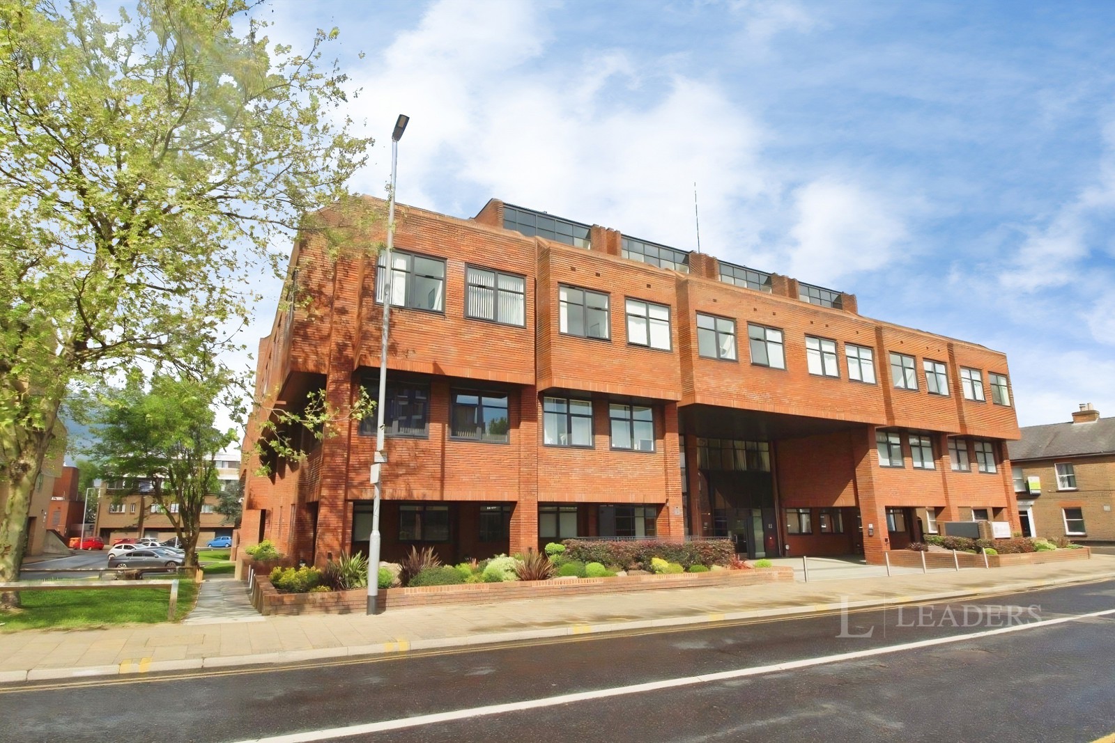 1 bedroom apartment to rent - Flowers Way, Luton, Bedfordshire, LU1 - Property View 1