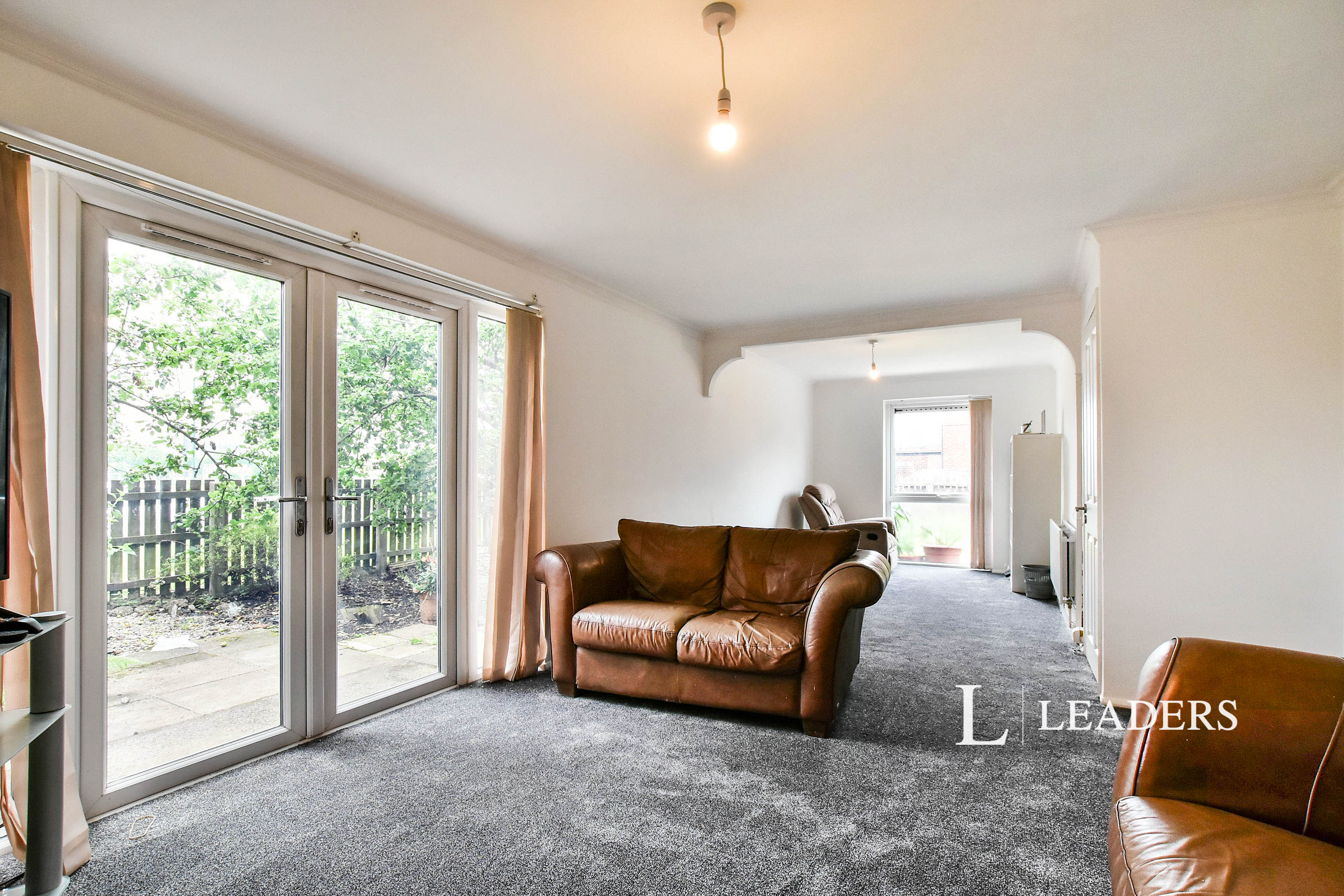 4 bedroom house to rent - Duke Court, Manchester, M16 - Property View 1