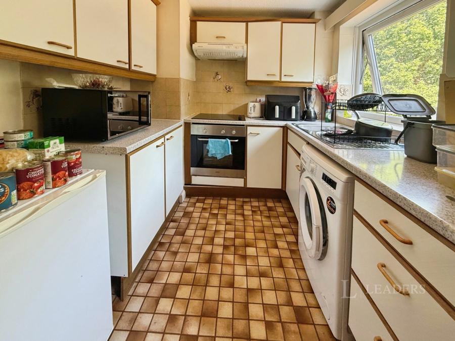 2 bedroom maisonette to rent - Marryat Court, Montagu Road, Christchurch, BH23 - Property View 2