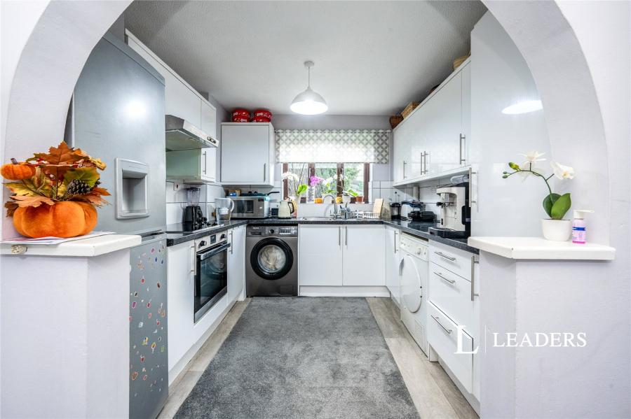 4 bedroom house to rent - Pine Ridge, Northampt, Northamptonshire, NN3 - Property View 1
