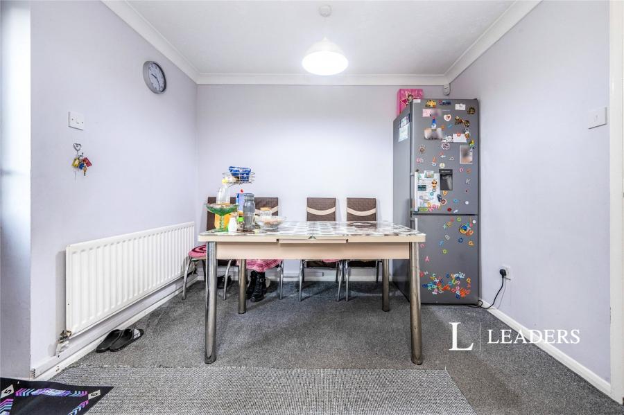 4 bedroom house to rent - Pine Ridge, Northampt, Northamptonshire, NN3 - Property View 3