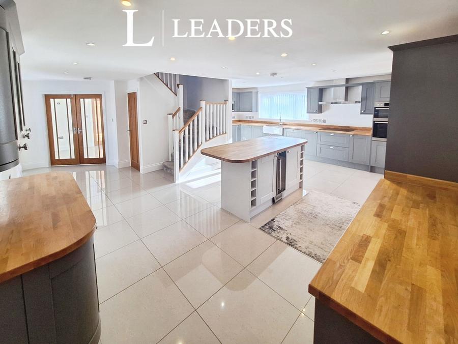 3 bedroom house to rent - Weaverham Bank, High Street, Northwich, CW8 - Property View 2