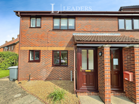 2 bed flat/apartment for rent in Weavers Close, Horsham St. Faith, Norwich, NR10