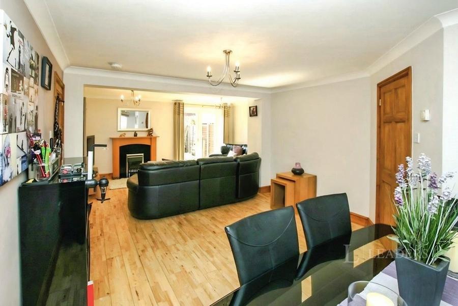 3 bedroom house to rent - Tortoiseshell Way, Wymondham, NR18 - Property View 3