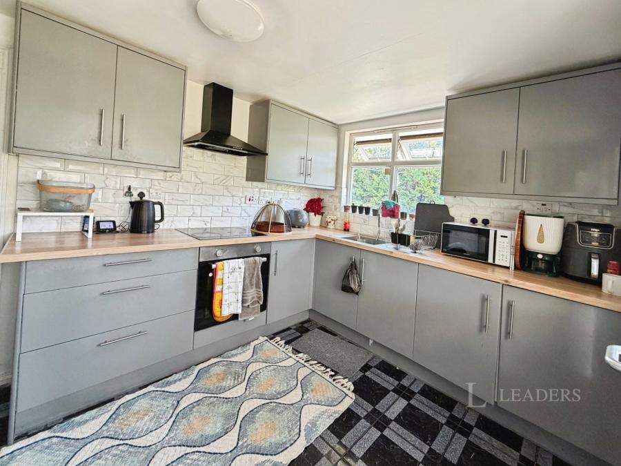 3 bedroom bungalow to rent - Broughton Drive, Nottingham, Nottinghamshire, NG8 - Property View 2