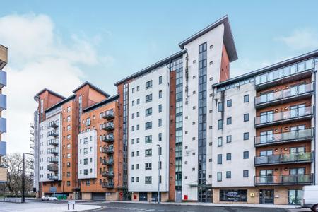 1 bed flat/apartment for rent in Lower Canal Walk, Southampton, SO14