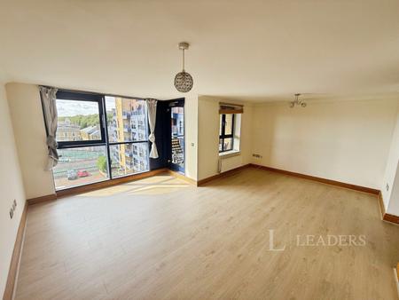 2 bedroom apartment to rent - Canute Road, Southampton, SO14