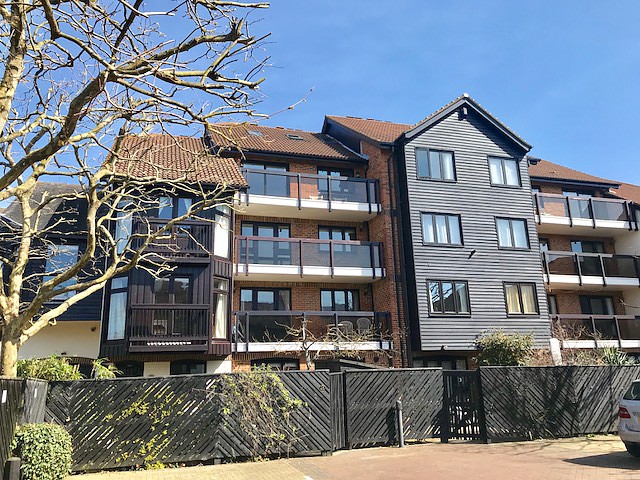 2 bedroom apartment to rent - Channel Way, Southampton, SO14 - Property View 1