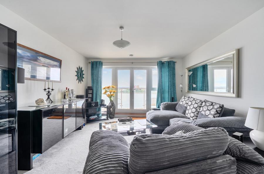 2 bedroom apartment for sale - Lifeboat Quay, Poole, Dorset - Property View 1