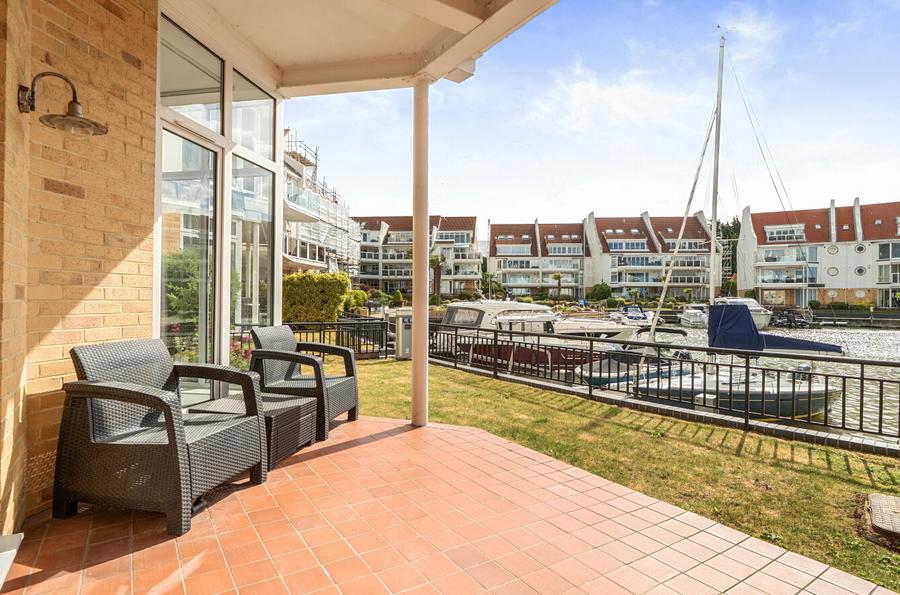 2 bedroom apartment for sale - Moriconium Quay, Lake Avenue, Poole, BH15 - Property View 1