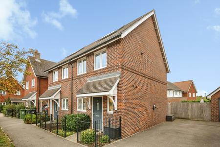 2 bedroom house to rent - Moy Green Drive, Horley, Surrey, RH6