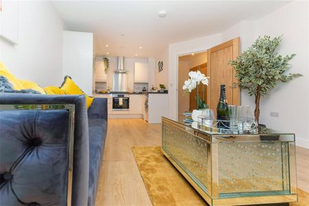1 bedroom apartment to rent - Marketfield Court, Redhill, Surrey, RH1 - Property View 3