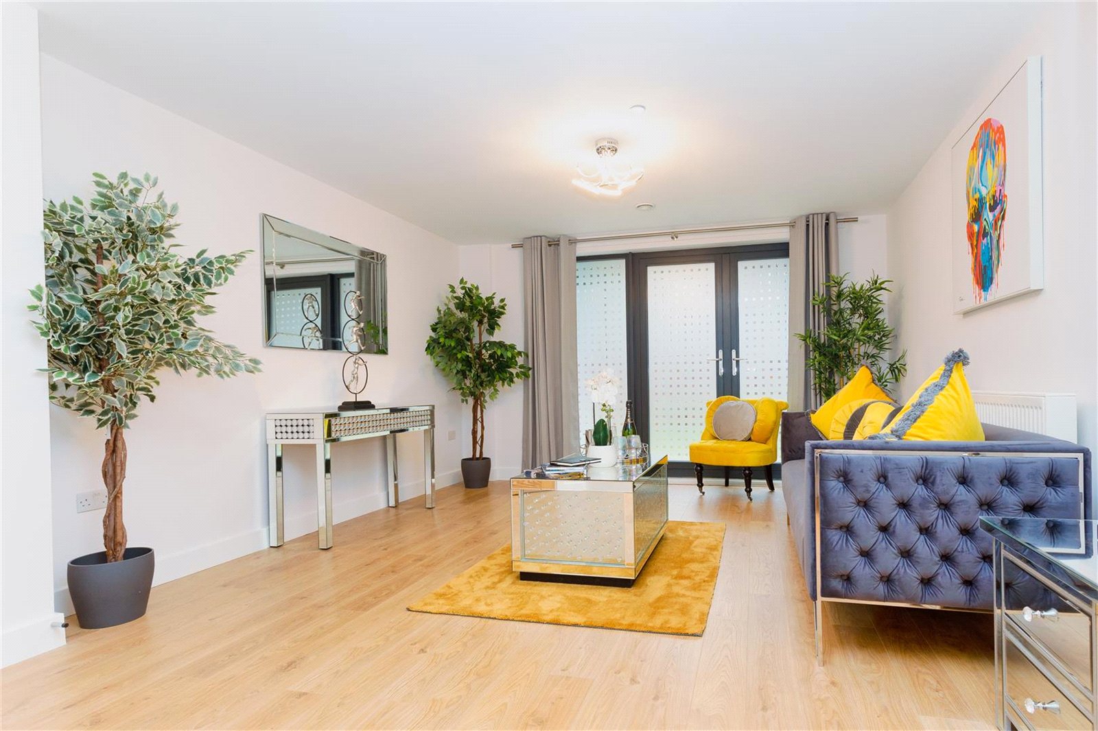 2 bedroom apartment to rent - Marketfield Way, Redhill, Surrey, RH1 - Property View 1