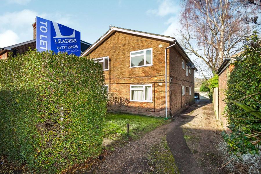 2 bedroom property to rent - Lesbourne Road, Reigate, RH2 - Property View 1