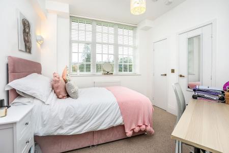 2 bedroom apartment to rent - Lesbourne Road, Reigate, RH2 - Property View 3