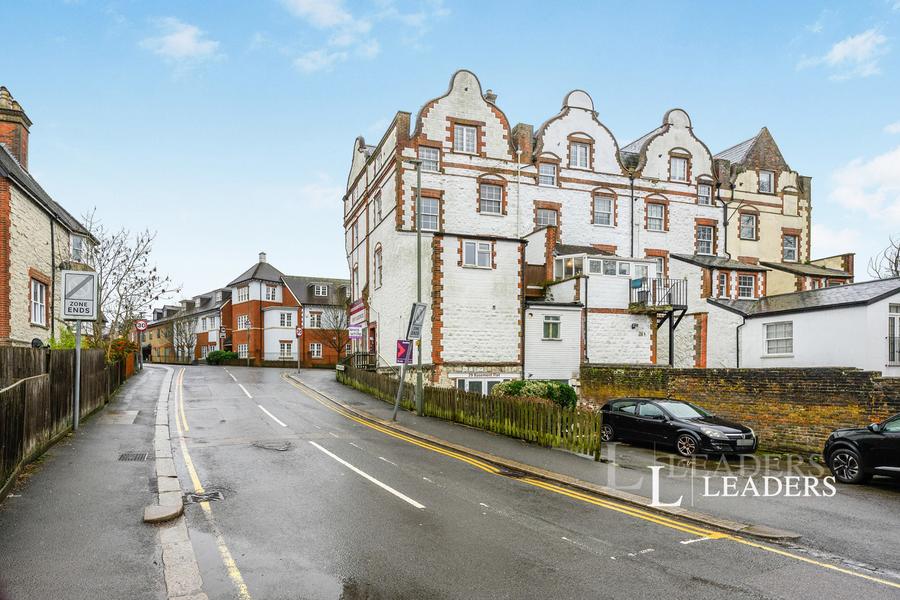 3 bedroom apartment to rent - Croydon Road, Reigate, RH2 - Property View 2