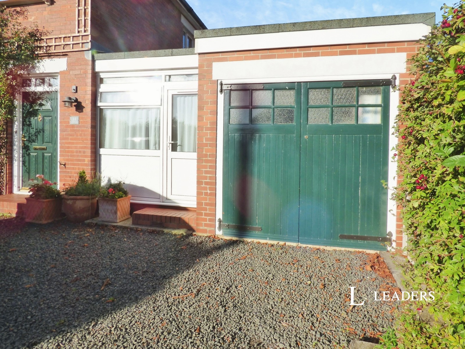 1 bedroom property to rent - Old Manor Road, Rustington, Littlehampton, West Sussex, BN16 - Property View 1