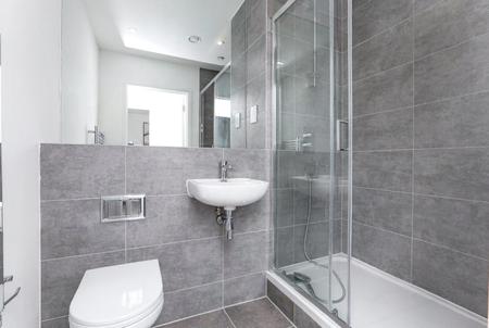 2 bedroom apartment to rent - Medway Street, Chatham, Kent, ME4 - Property View 3