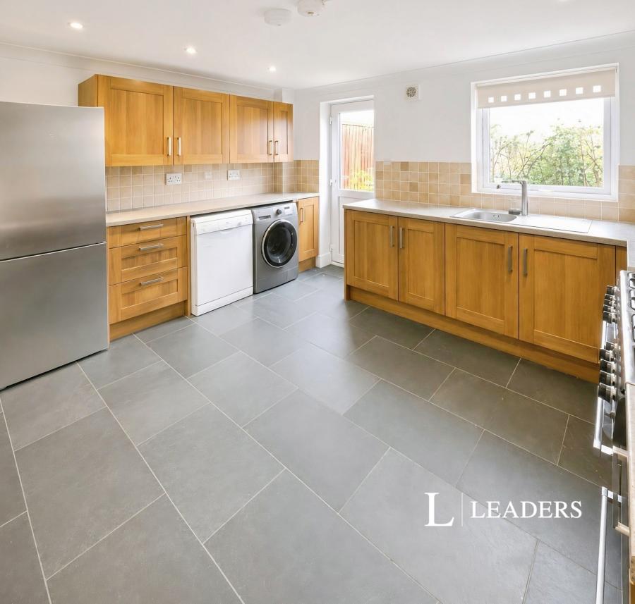 4 bedroom house for sale - Lyon Street, Southampton, Hampshire, SO14 - Property View 2