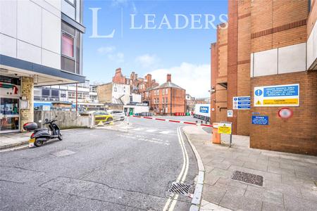 1 bed flat/apartment for rent in Above Bar Street, Southampton, Hampshire, SO14