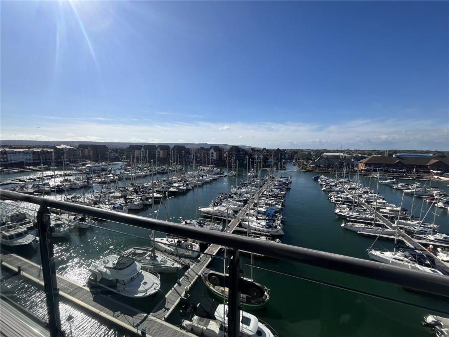 2 bedroom apartment to rent - Midway Quay, Eastbourne, East Sussex, BN23 - Property View 1