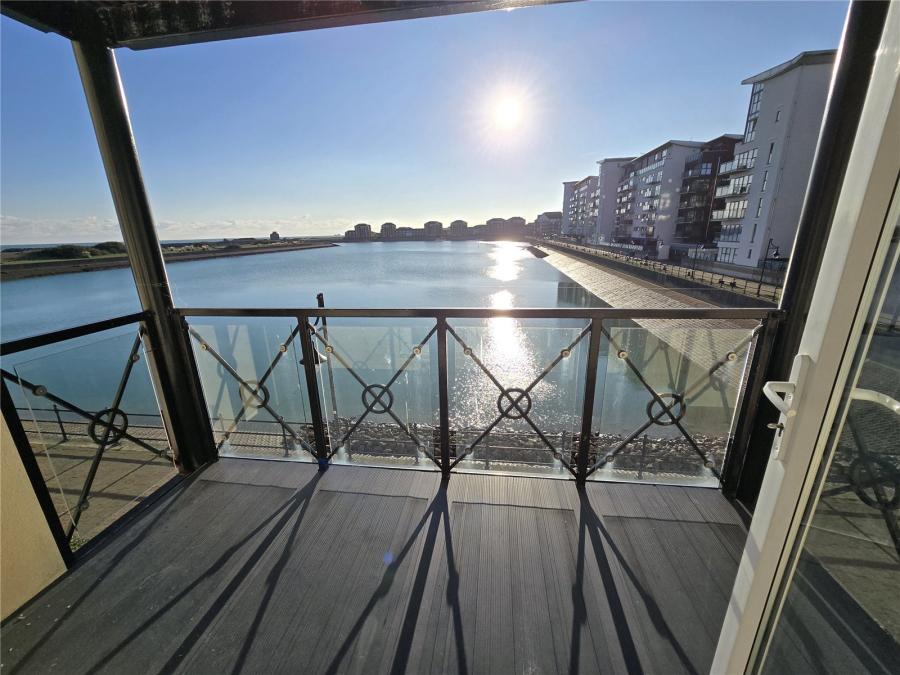2 bedroom apartment to rent - Macquarie Quay, Eastbourne, East Sussex, BN23 - Property View 3