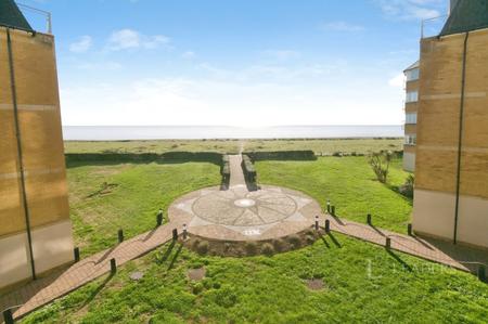 2 bedroom apartment to rent - San Diego Way, Eastbourne, East Sussex, BN23