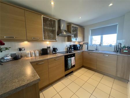 2 bedroom apartment to rent - San Diego Way, Eastbourne, East Sussex, BN23 - Property View 2