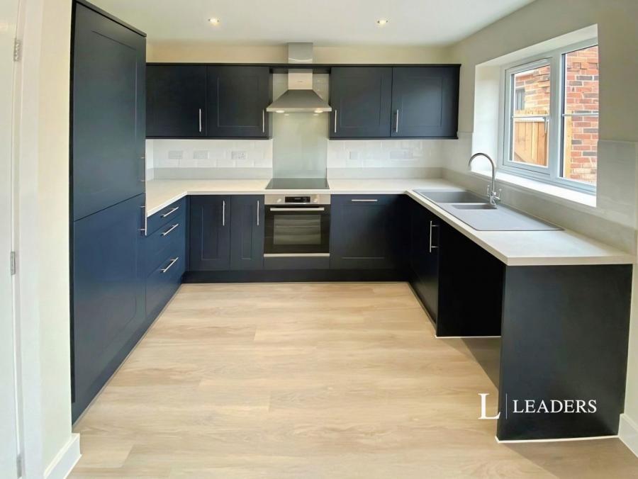 house to rent - Woodroffe Drive, Crowland, Peterborough, Lincolnshire, PE6 - Property View 2