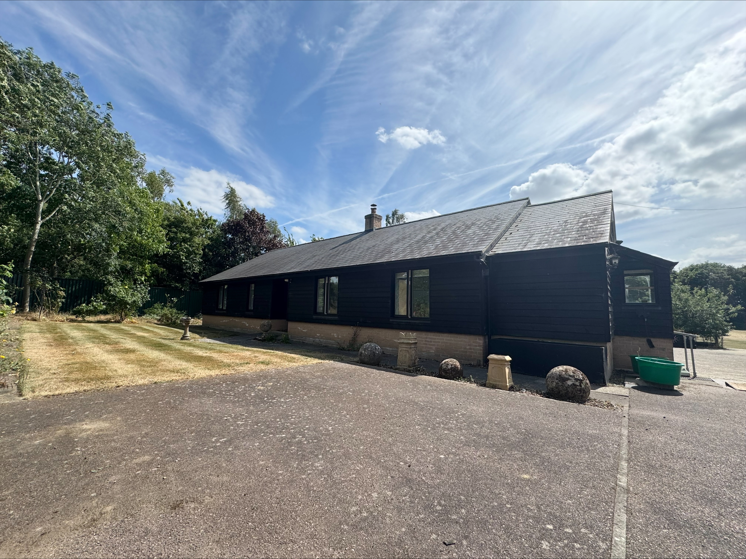 2 bedroom bungalow to rent - Woodside, Longstanton, Cambridge, CB24 - Property View 1