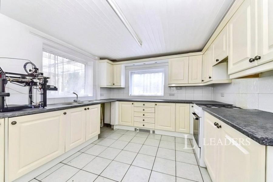 3 bedroom bungalow to rent - Stirling Road, Stamford, Lincolnshire, PE9 - Property View 2